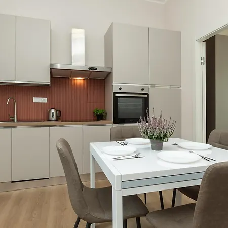 Dalia House Free Wifi, Ac Apartman Genova
