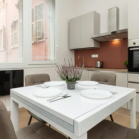 Dalia House Free Wifi, Ac